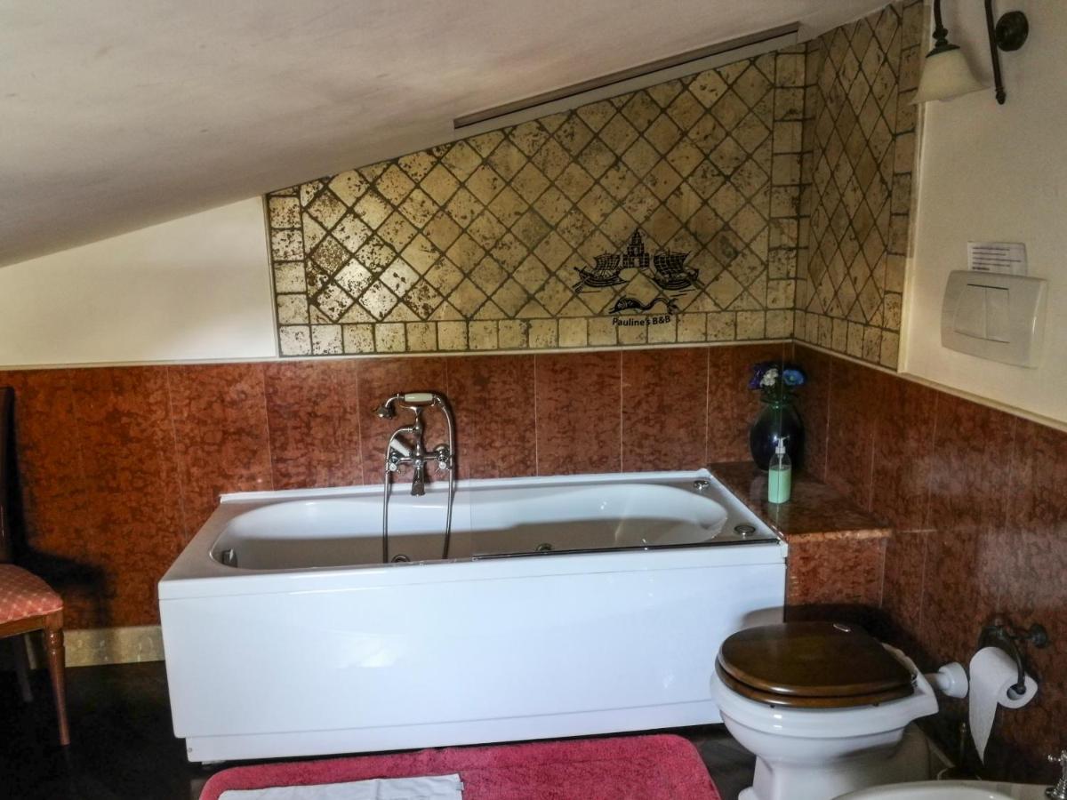 Paoline'S Suite In Villa ฟิวมิชีโน ภายนอก รูปภาพ