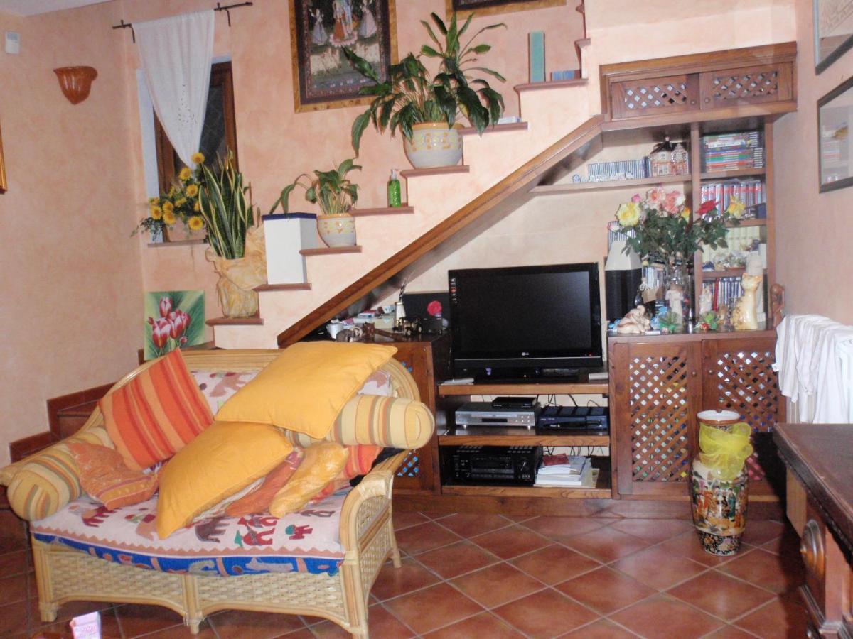 Paoline'S Suite In Villa ฟิวมิชีโน ภายนอก รูปภาพ