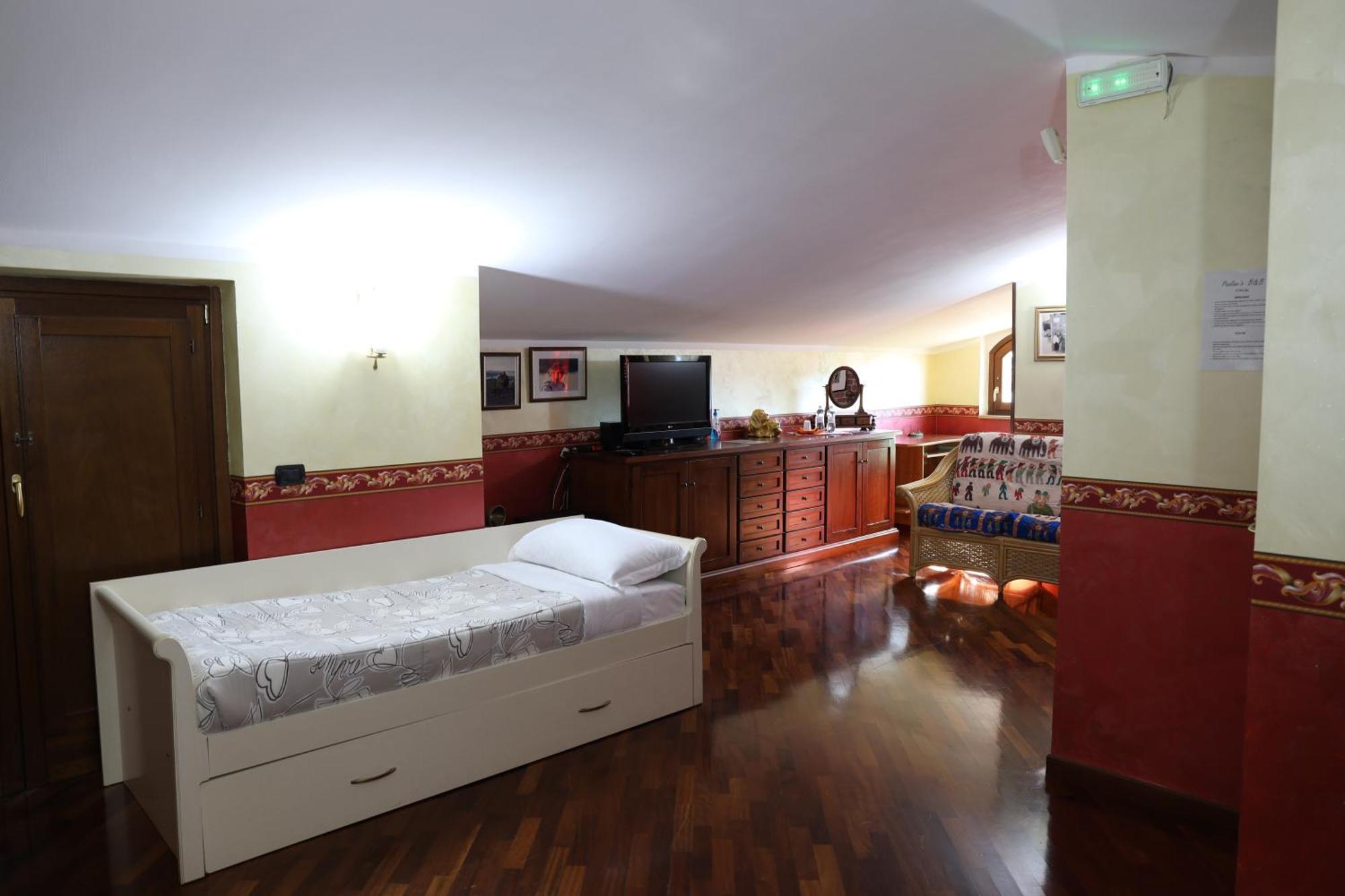 Paoline'S Suite In Villa ฟิวมิชีโน ภายนอก รูปภาพ
